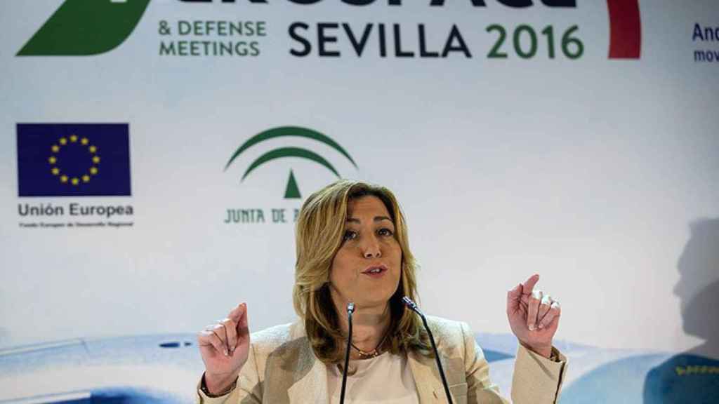 Susana Díaz en la inauguración de la feria Aerospace esta mañana en Sevilla.