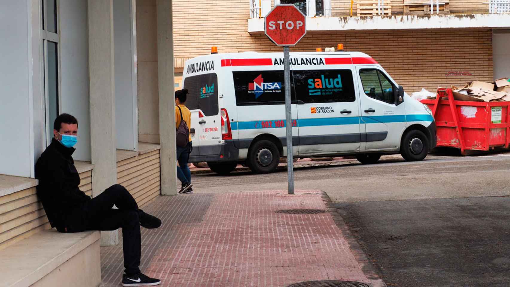 Imagen de un vehículo de transporte sanitario en Aragón / CG