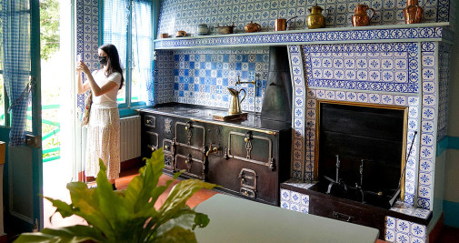La cocina, equipada con todo lo necesario, de la casa de Monet / Yolanda Cardo