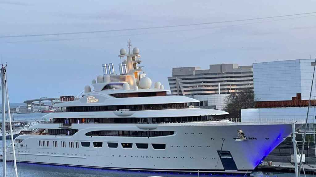 El yate Dilbar en el puerto de Barcelona / CG