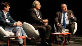 Nilo García Manchado, CEO de Crambo; Hisham-El-Sheriff, director ejecutivo de Nile Capital-Emirates; y Josep Lluís Bonet, presidente de la Cámara de Comercio de España, en el II Foro de Excelencia Lloret.