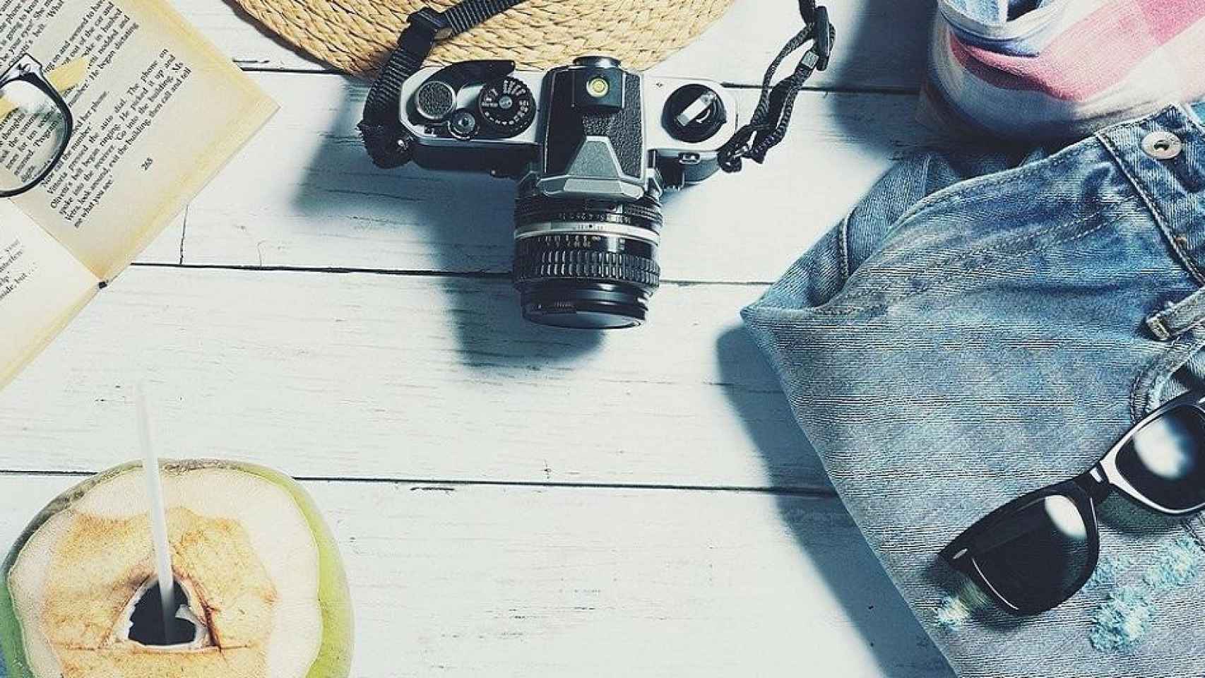 Equipamiento básico para las vacaciones de verano / นิธิ วีระสันติ EN PIXABAY