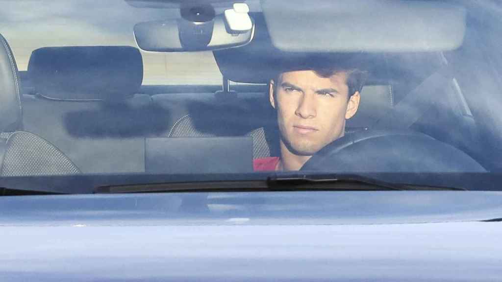 Riqui Puig, en su coche | EFE