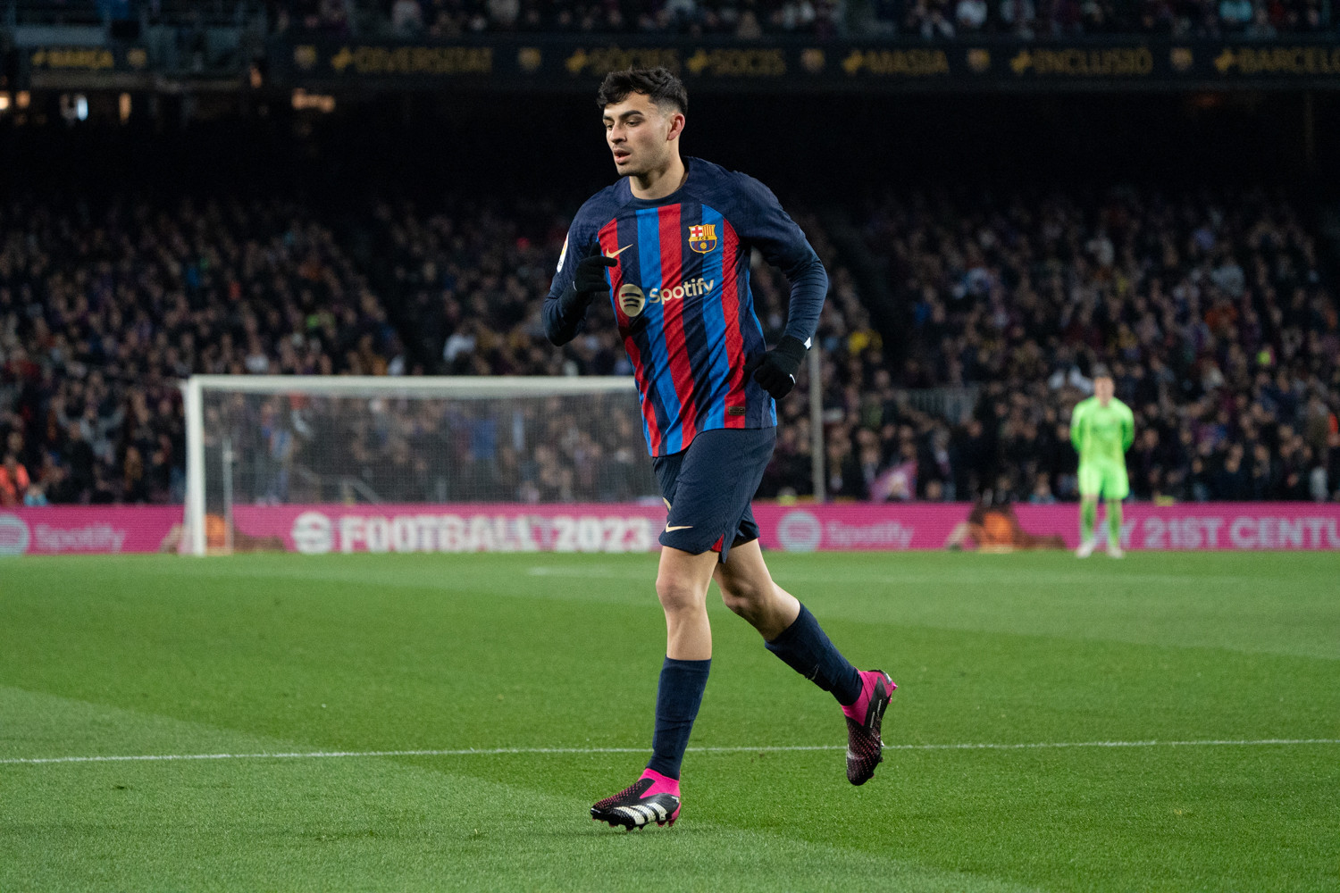 Pedri, durante un partido contra el Sevilla esta temporada 2022-23 / Luis Miguel Añón (CG)