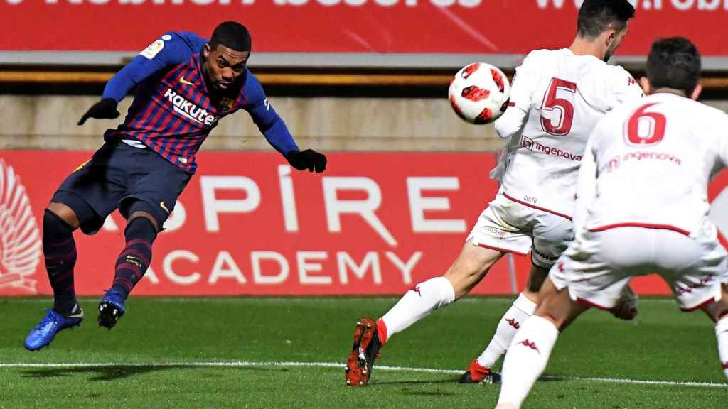 Una foto de Malcom frente a la Cultural Leonesa / EFE