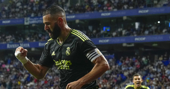 La celebración de Benzema, tras anotar el gol del triunfo del Real Madrid ante el RCD Espanyol / EFE