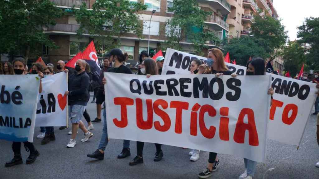 Protesta para pedir justicia tras la muerte de Xavi Cayuela en la fábrica de Cidac en Cornellà / PACO MARÍN