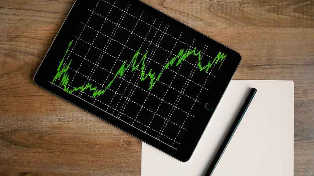 Visualización de gráficos en un Ipad / PEXELS