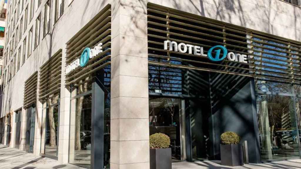 Motel One Barcelona-Ciutadella, que acaba de aperturar en una antigua comisaría de los Mossos en la Ciudad Condal / CG