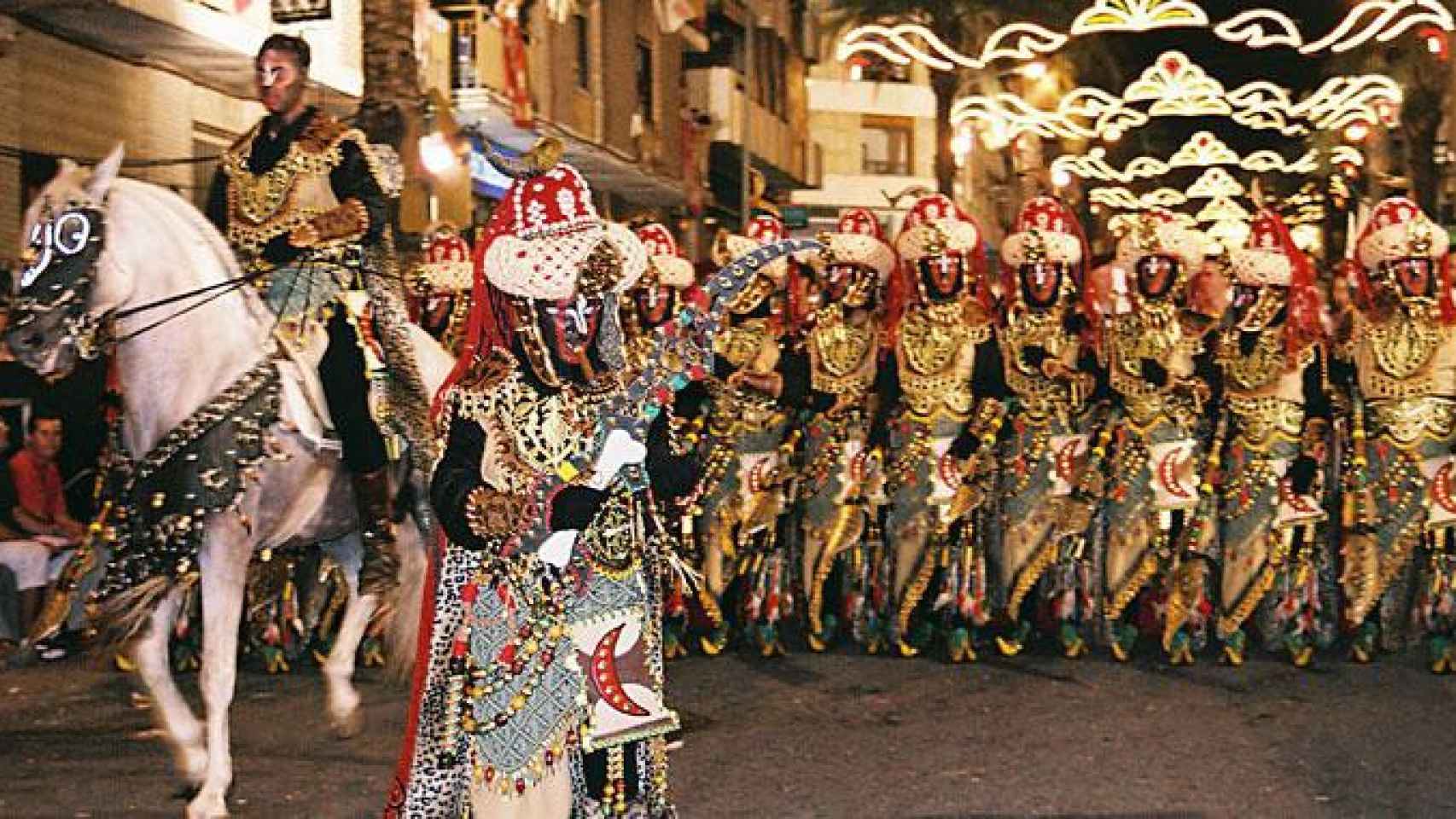 Celebración de moros y cristianos en Ontinyent / WIKIPEDIA