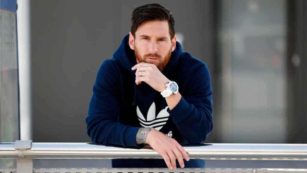 Leo Messi promociona su colección de relojes / REDES