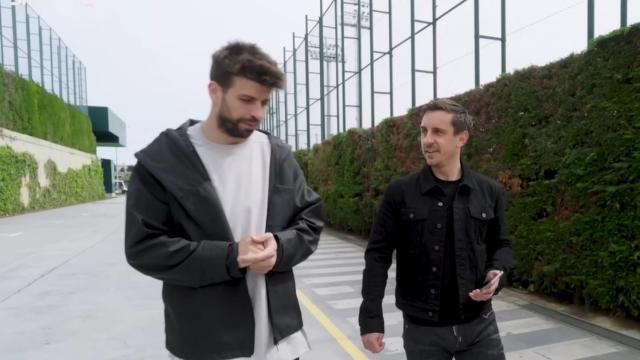 Gerard Piqué, entrevistado por el exfutbolista Gary Neville, en el canal de YouTube 'The Overlap' / Redes