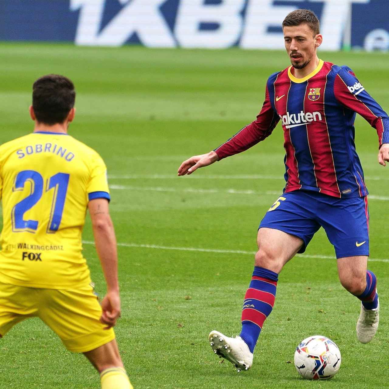 Lenglet, en una acción contra el Cádiz