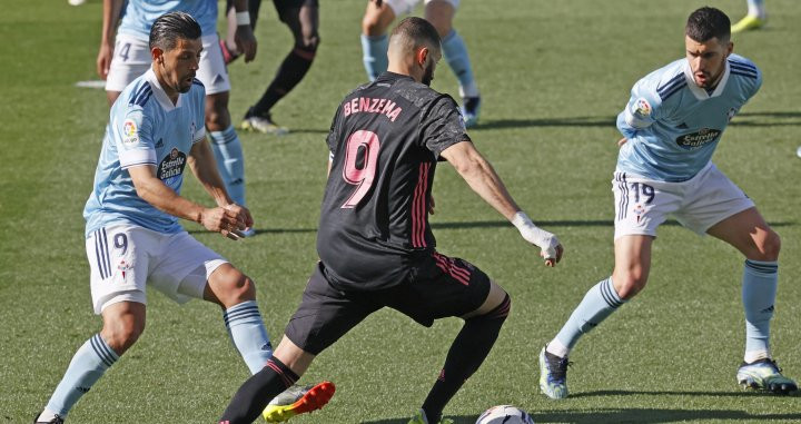 Benzema en una acción contra el Celta / EFE