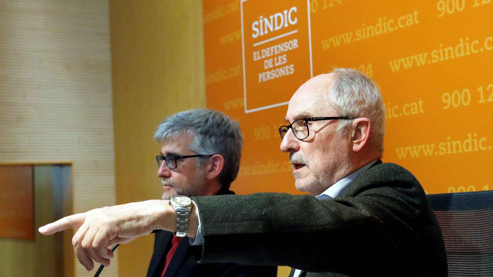 El Síndic de Greuges, Rafael Ribó, junto a su adjunto Jaume Saura / EFE