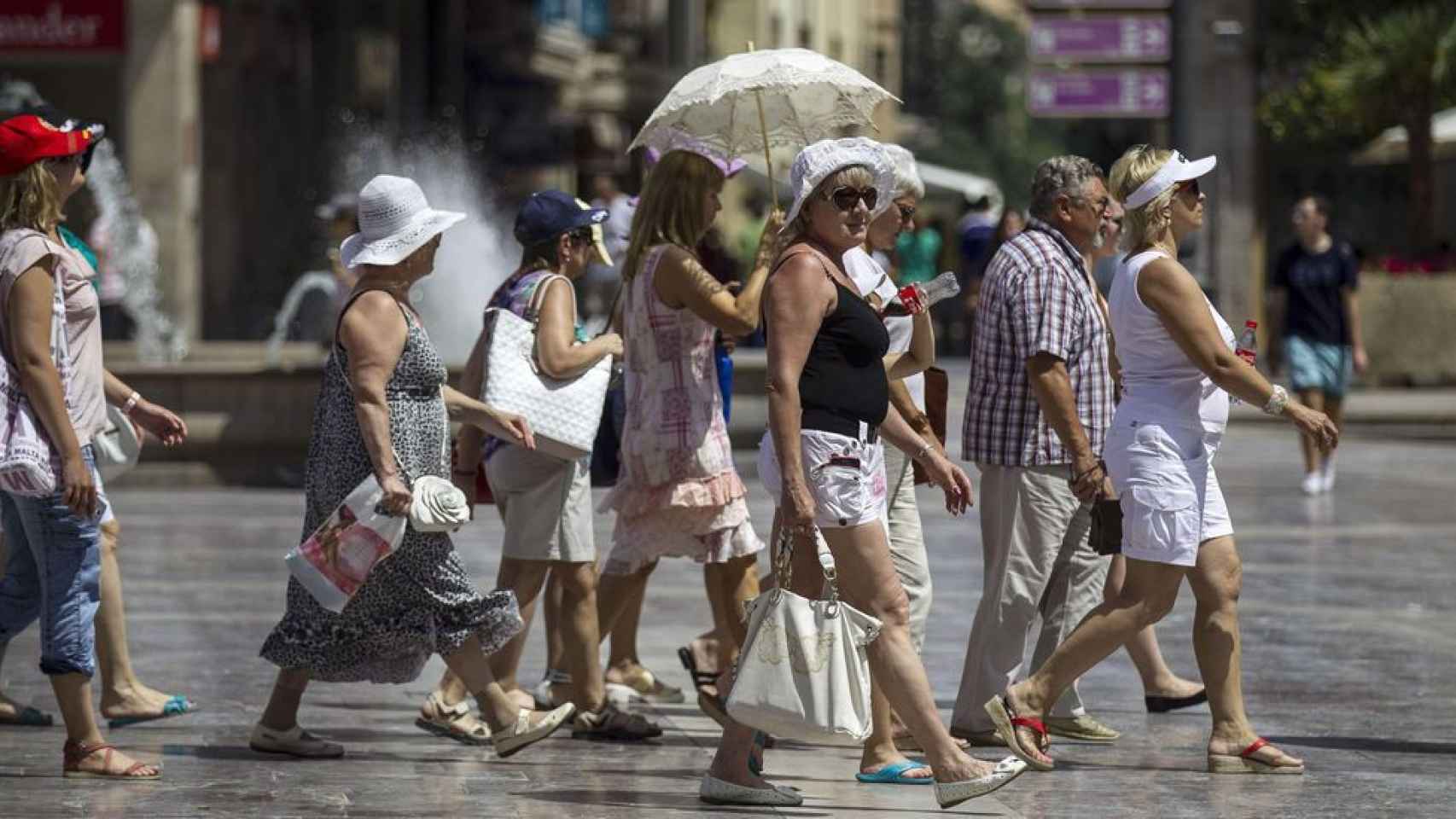 Un grupo de turistas de viaje por España / EFE