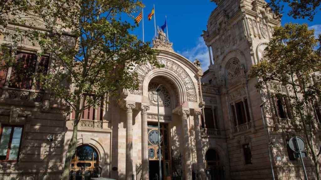 Fachada de la Audiencia de Barcelona y el Tribunal Superior de Justicia de Cataluña (TSJC)