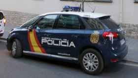 Una foto de archivo de un coche de Policía Nacional víctima agresión abuso sexual