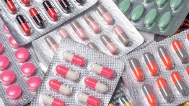 Una muestra de varios fármacos y antibióticos / EP