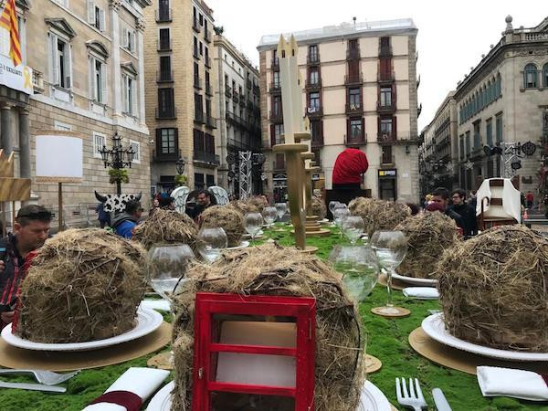 Belén navideño instalado en la plaça Sant Jaume / CG