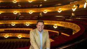 Roger Guasch, director general saliente de la Fundació Gran Teatre del Liceu, ante el patio de butacas / EFE