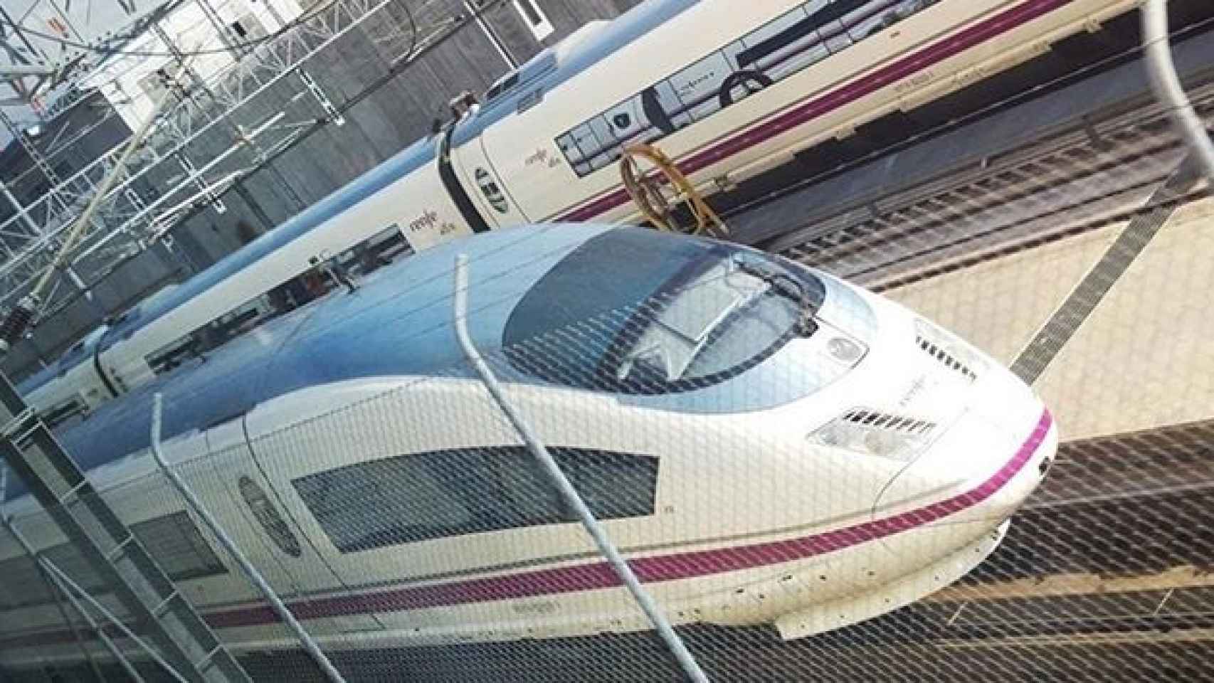 Imagen de un tren de alta velocidad de Renfe / EP