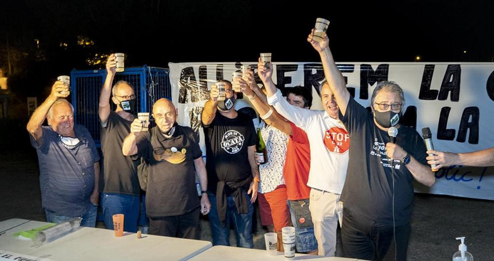 Brindis por el fin de los peajes