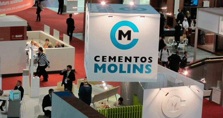 Imagen de un estand de Cementos Molins en una feria comercial / CG