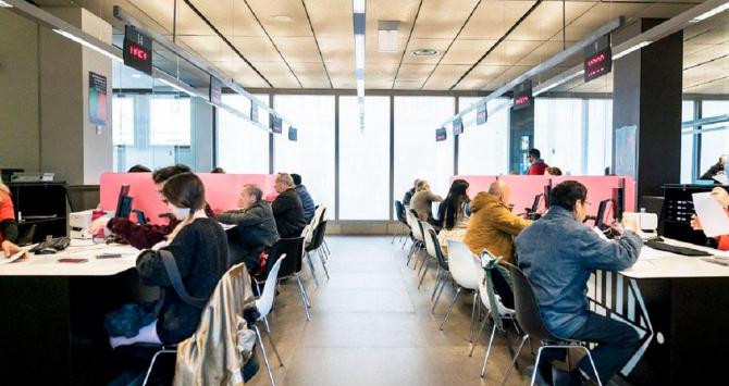 La oficina de atención al ciudadano (OAC) de la plaza Sant Miquel de Barcelona / CG