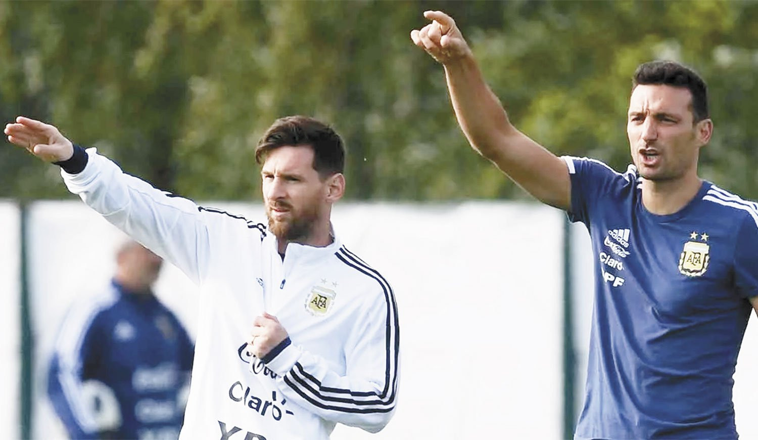 Leo Messi y Lionel Scaloni en un entrenamiento de Argentina / Redes