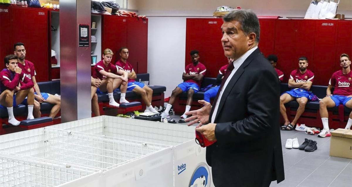 Laporta se dirige a los futbolistas del Barça / FCB