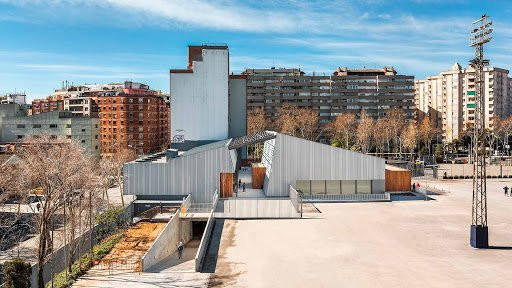 El Auditori 1899, un edificio de doble acceso / FCB