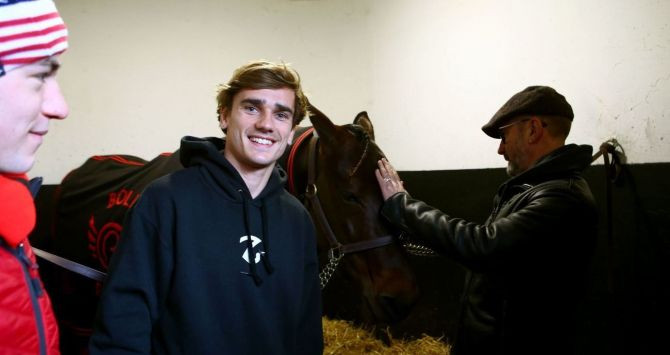 Antoine Griezmann con su purasangre 'Tornibush' / TWITTER