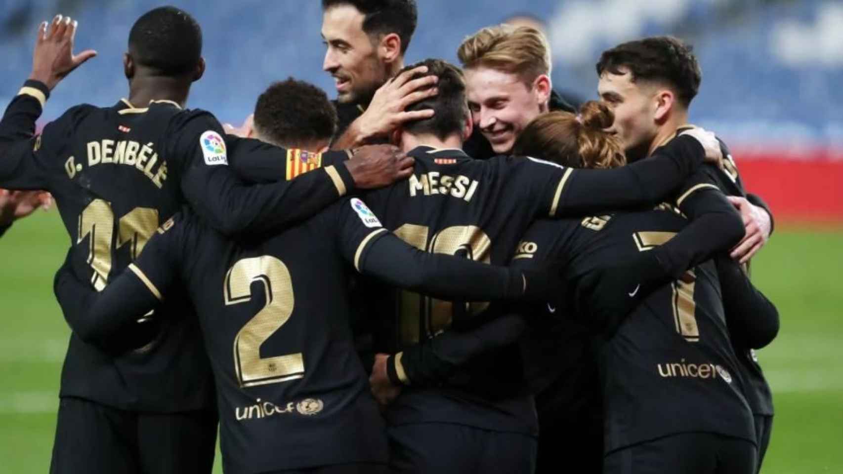 Los jugadores del Barça de Koeman celebrando un gol en Anoeta / FCB