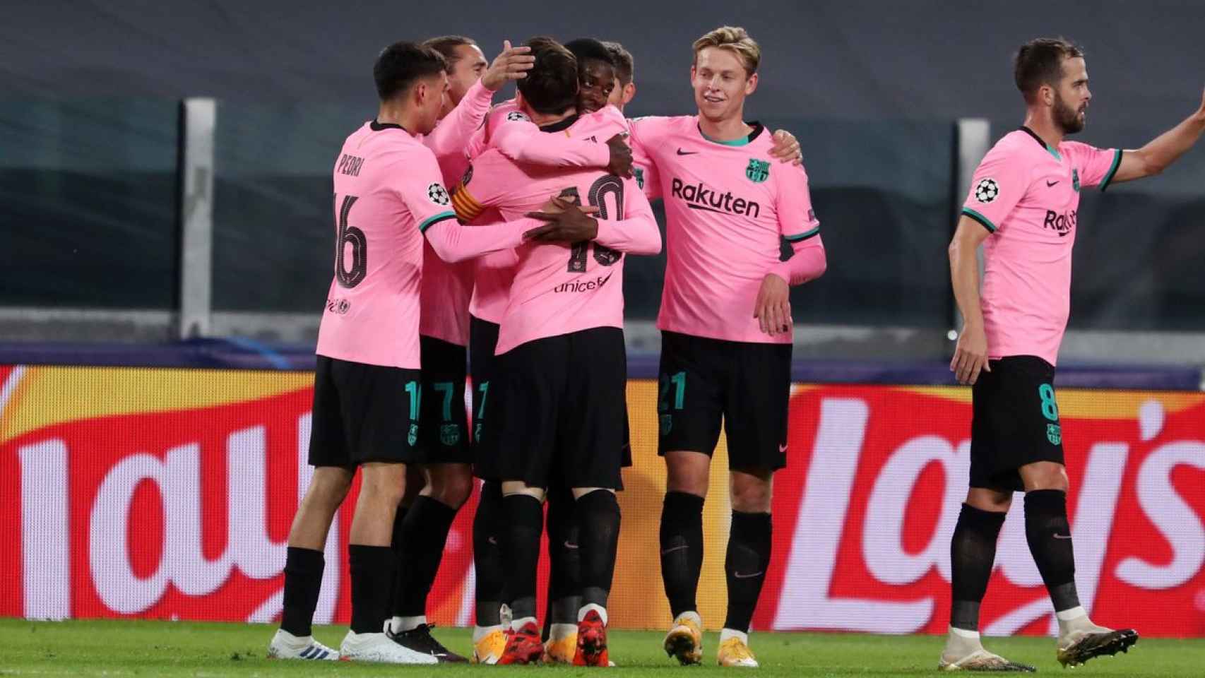 El Barça celebrando el gol de Dembelé ante la Juventus / FC Barcelona