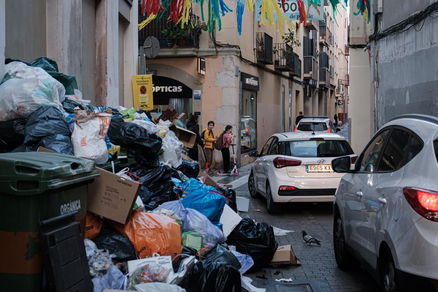 Efectos de la huelga en Vilanova i la Geltrú / PABLO MIRANZO