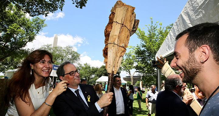 Quim Torra junto a la consellera de Cultura, Laura Borràs, en el festival Smithsonian / CEDIDA - GENERALITAT DE CATALUNYA