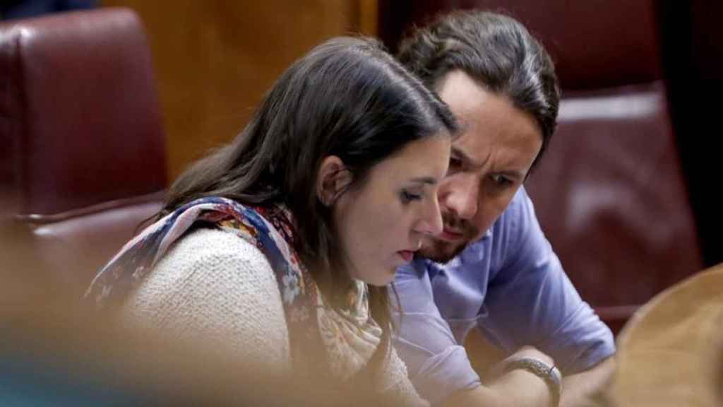 Irene Montero junto a Pablo Iglesias, en una imagen de archivo / EFE