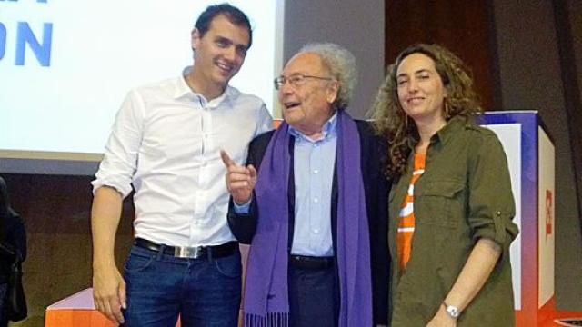 Albert Rivera, Eduard Punset y Carolina Punset, durante el acto de este sábado