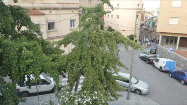 Plaza dels Titellaires, en Nou Barris, donde fue detenido el exhibicionista / GOOGLE MAPS