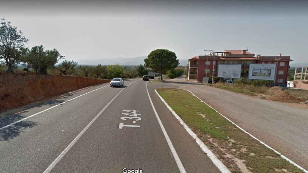 Entrada de Masdenverge (Tarragona), lugar donde se ha producido el mortal atropello / GOOGLE