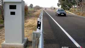 Un radar de control de  en una carretera nacional