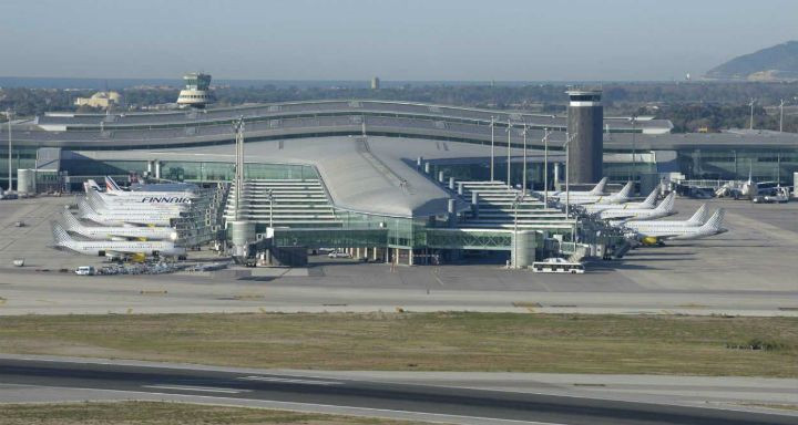 Vista de la Terminal 1 del aeropuerto de El Prat de Barcelona / Aena