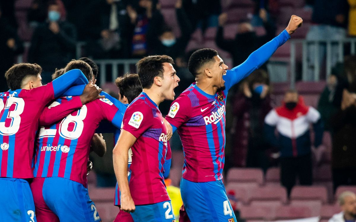 Éric García y Araújo celebran un gol con el Barça / FCB