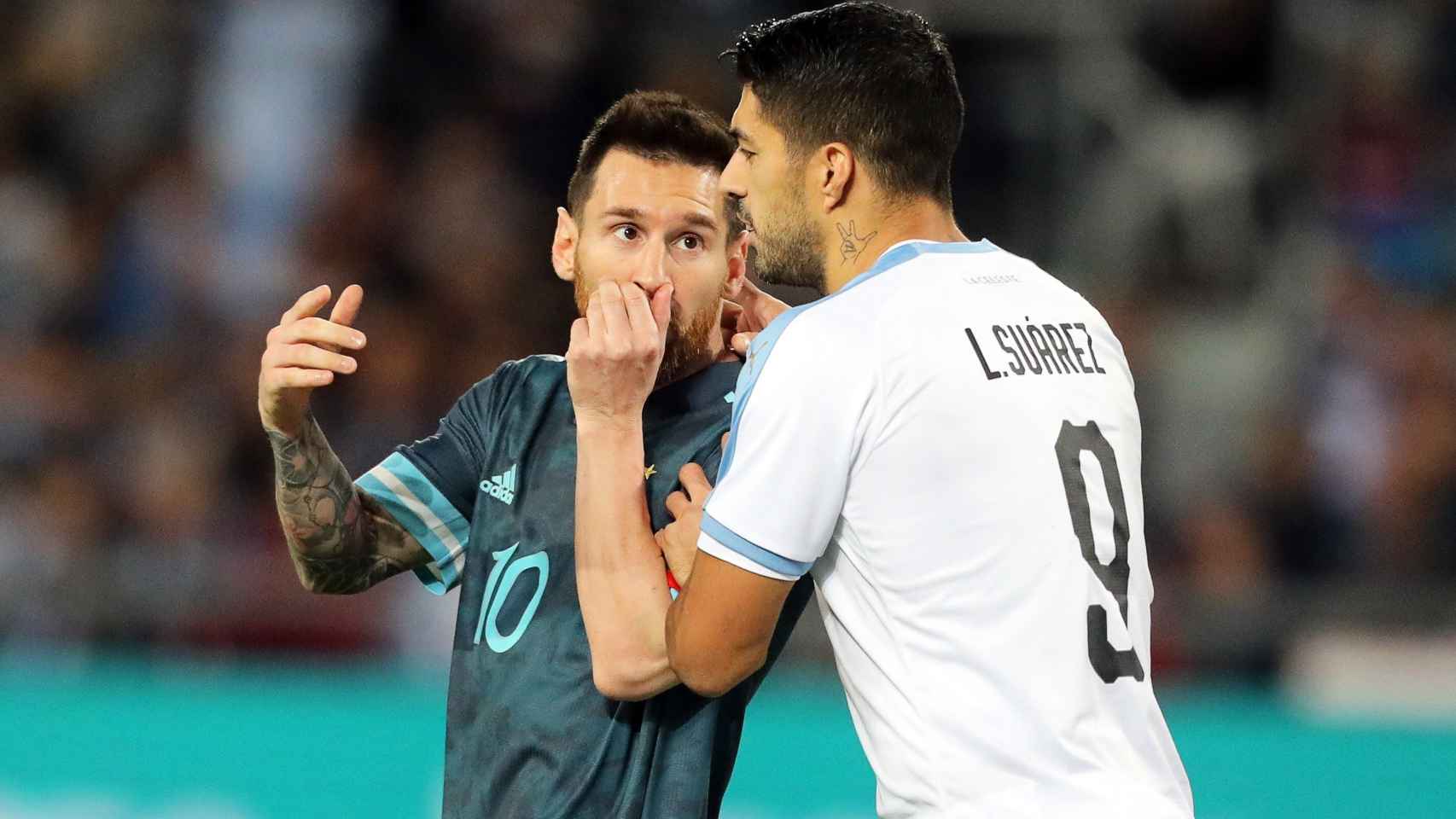 Luis Suárez y Leo Messi en el Argentina-Uruguay de este lunes / EFE