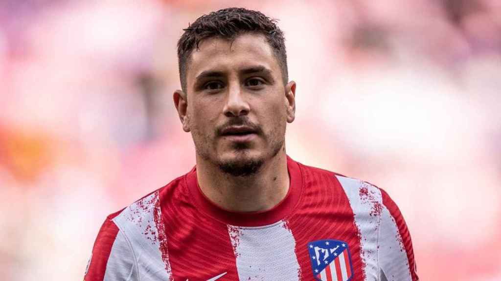 José María Giménez, enfocado, durante un partido con el Atlético de Madrid / REDES