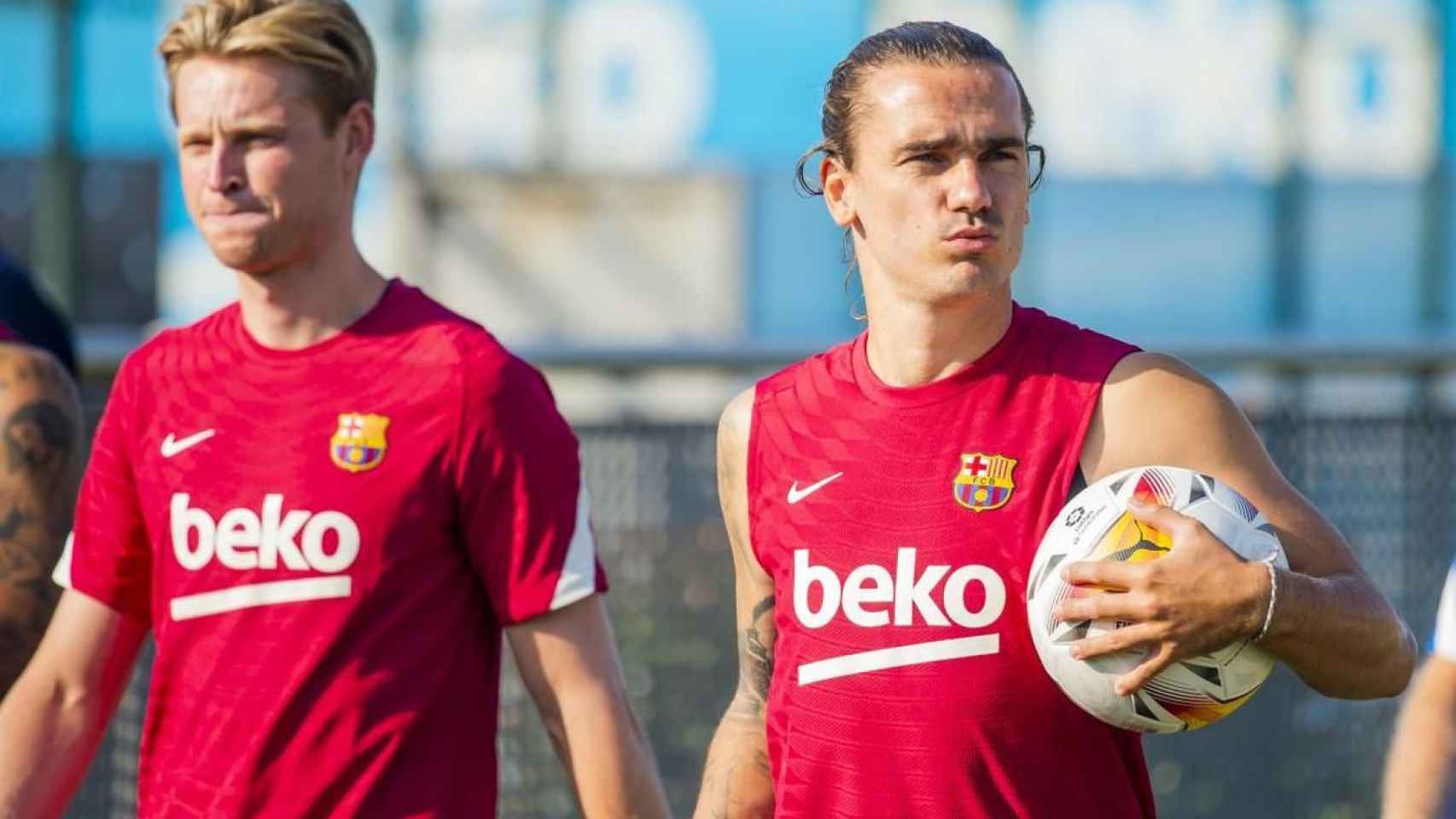 Antoine Griezmann, junto a Frenkie de Jong, en un entrenamiento con el Barça en esta pretemporada / FCB