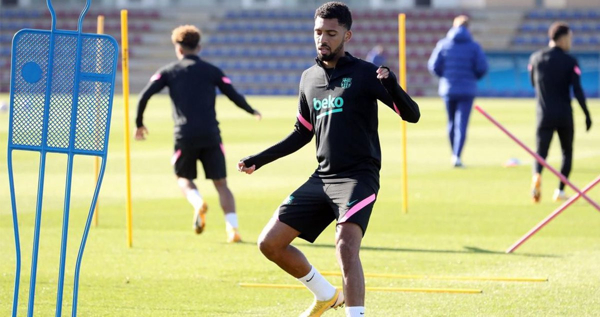 Matheus Fernades entrena con el Barça antes de viajar a Kiev / FC Barcelona