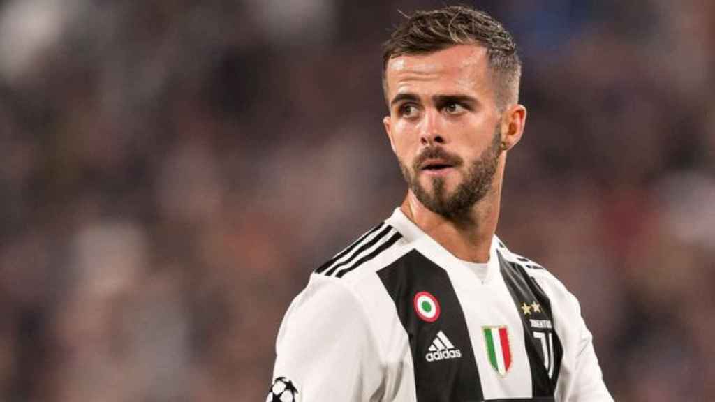 Miralem Pjanic durante un partido /REDES