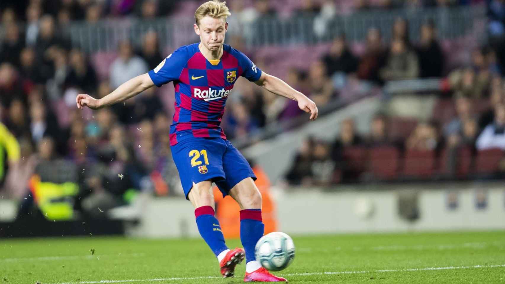 De Jong en una acción de juego contra el Levante / FCB